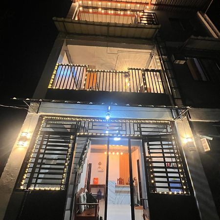 Eighty8 Tourist Inn โกรอน ภายนอก รูปภาพ